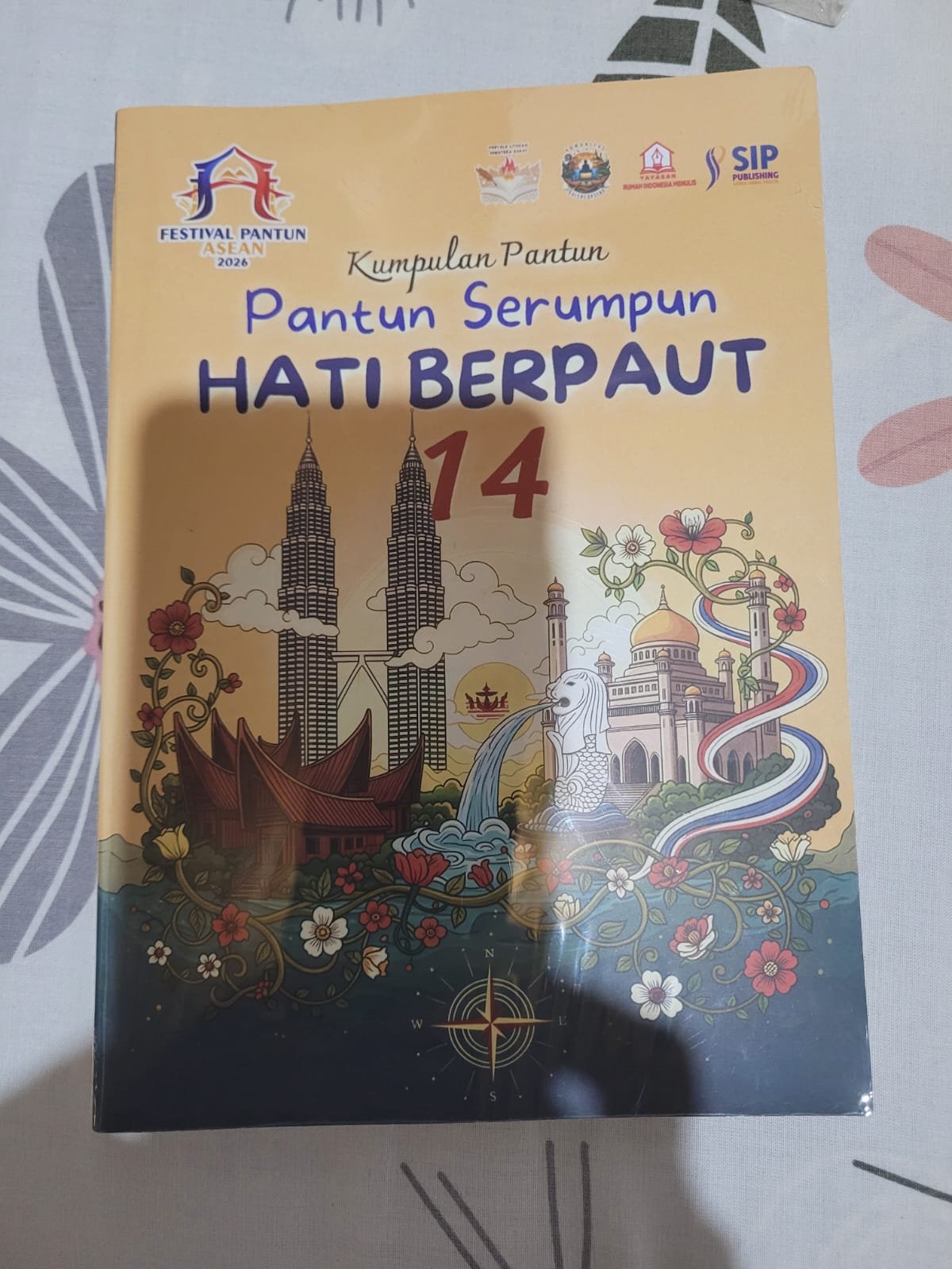 Cover Pantun Sarumpun Hati Berpaut 14
